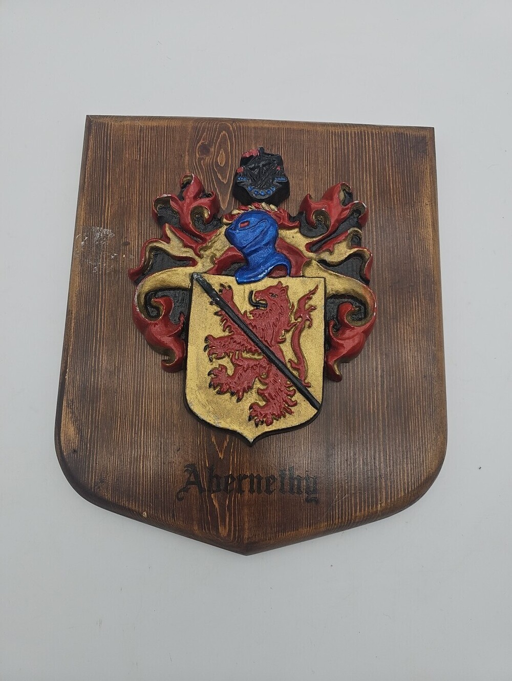 vintage 3D Clan Abernethy wall plaque. Hand-painted Scottish coat of arms.